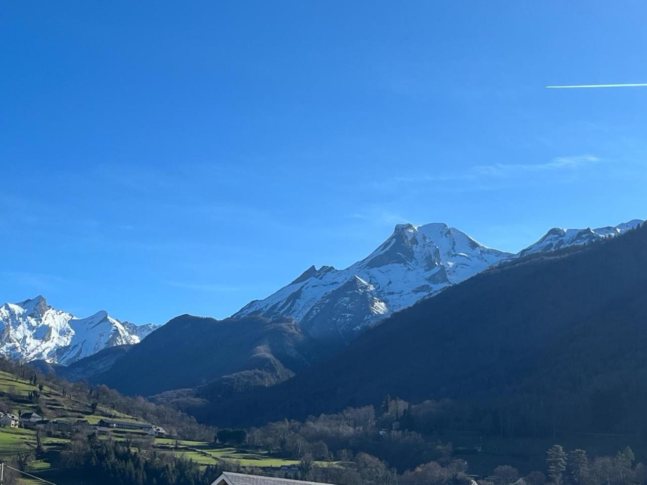 Appartement Cocoon Avec Jardin Et Vue Montagne لارونس المظهر الخارجي الصورة