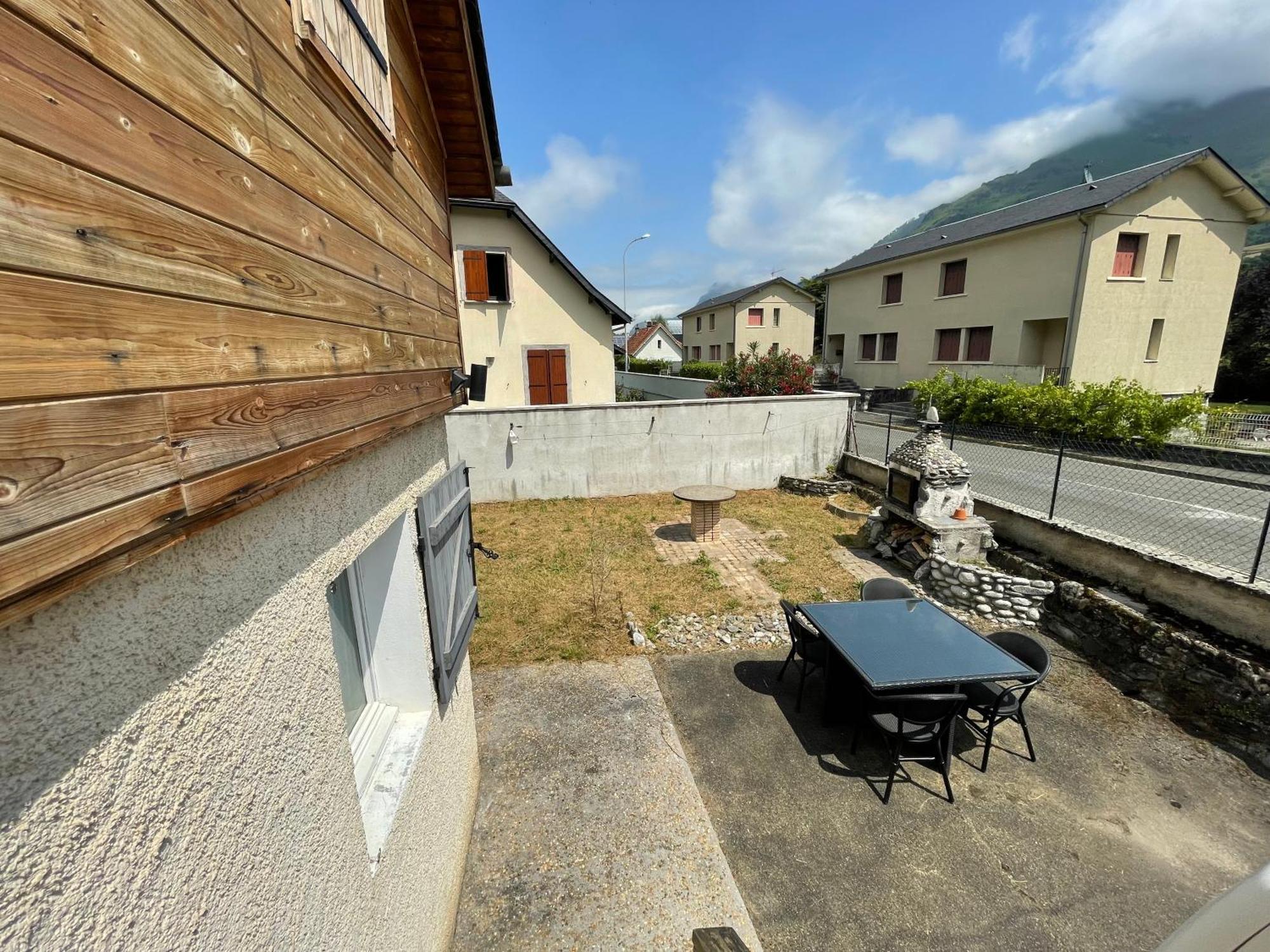 Appartement Cocoon Avec Jardin Et Vue Montagne لارونس المظهر الخارجي الصورة