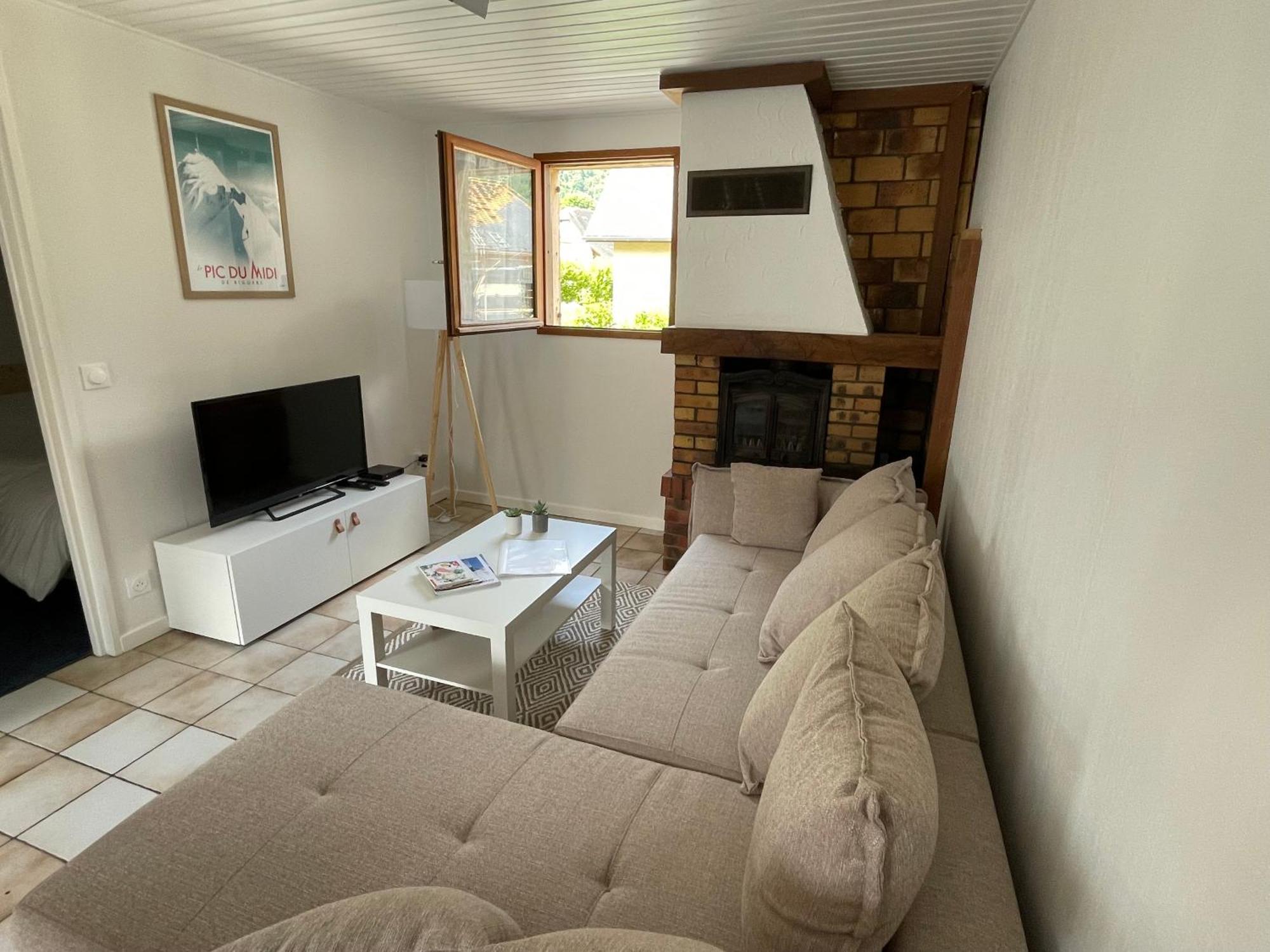 Appartement Cocoon Avec Jardin Et Vue Montagne لارونس المظهر الخارجي الصورة